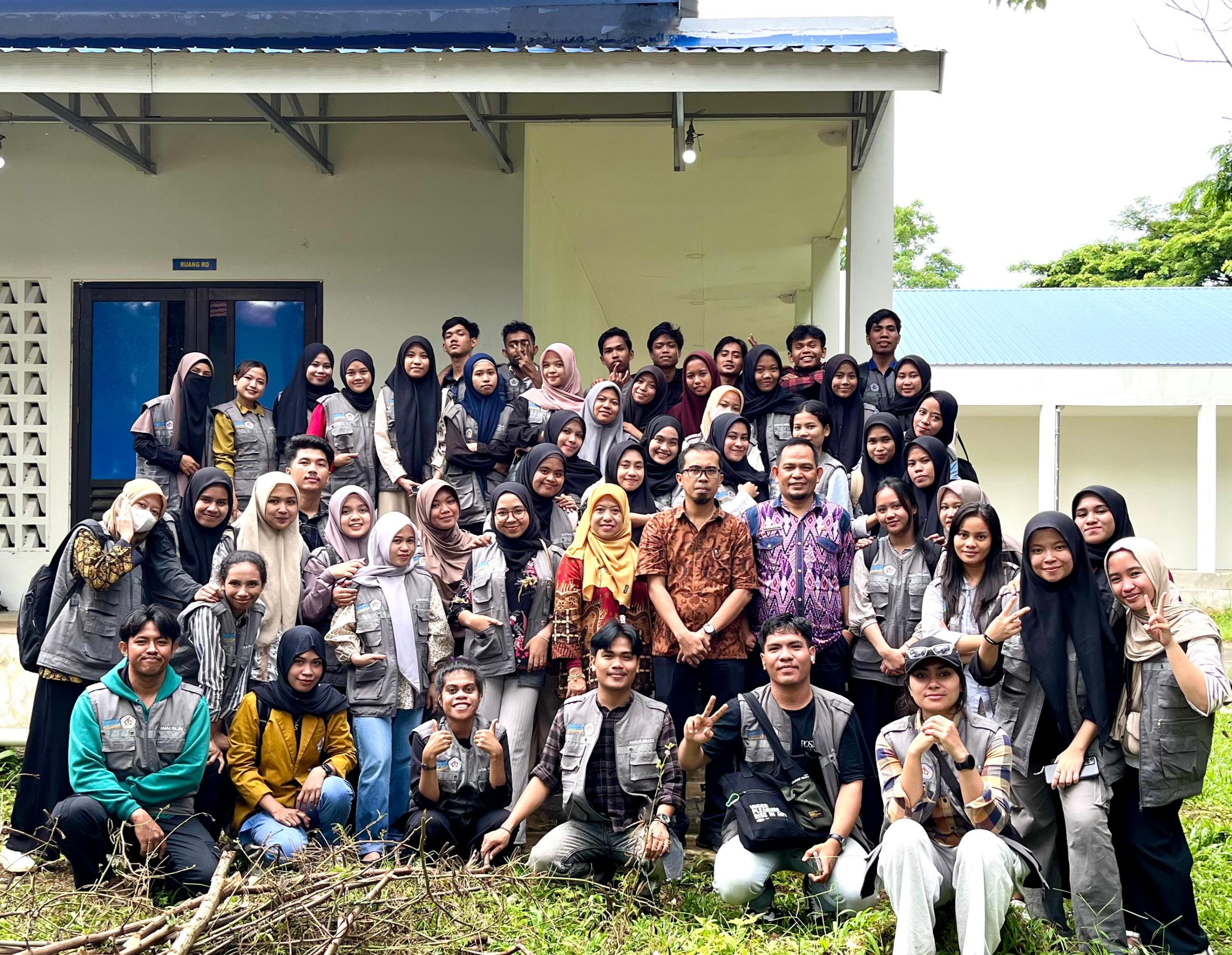 MENINGKATKAN PEMAHAMAN PENGELOLAAN LIMBAH MELALUI OBSERVASI LAPANGAN