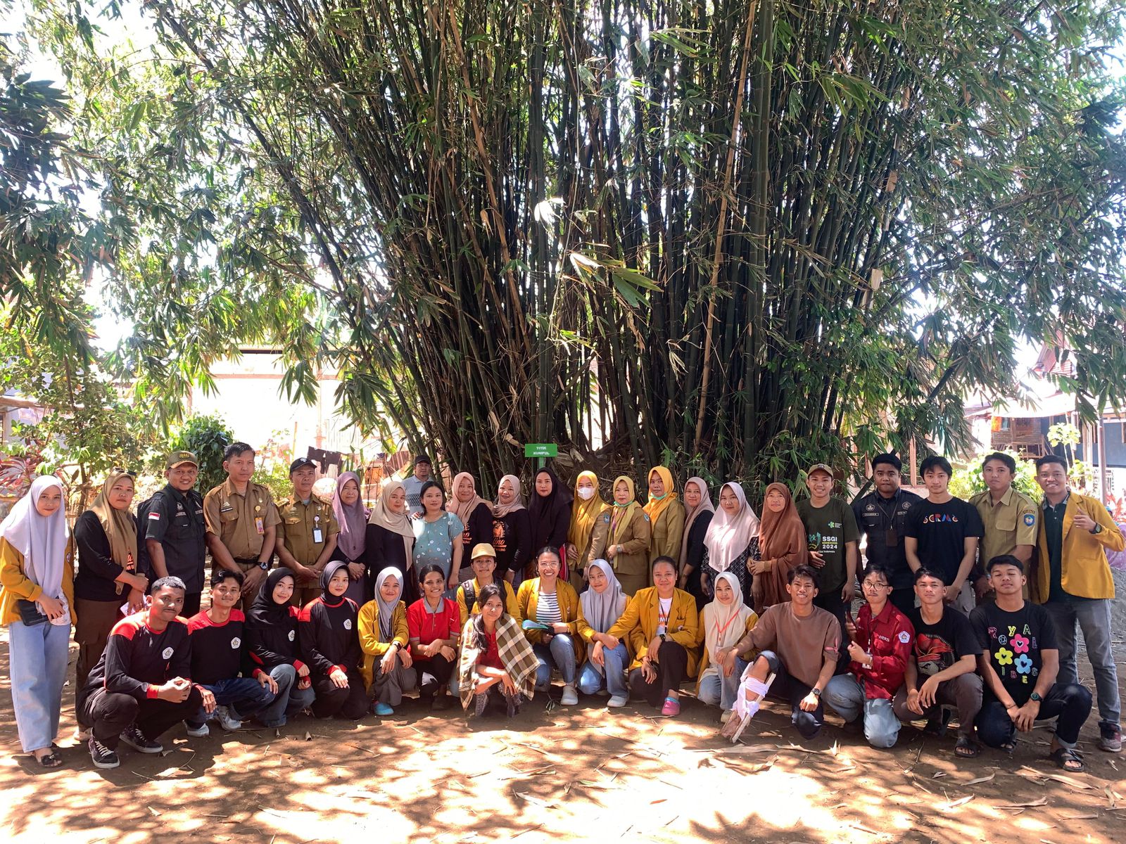 MAHASISWA PROFESI NERS STIK MAKASSAR GELAR PELATIHAN MITIGASI BENCANA BANJIR DI DESA JENEMADINGING, GOWA