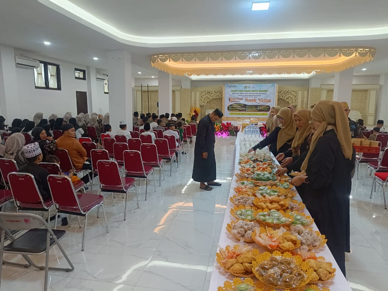 STIK MAKASSAR GELAR BUKA PUASA BERSAMA ANAK YATIM