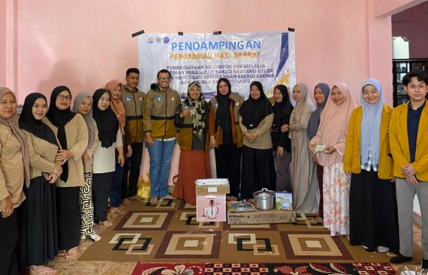 Pemberdayaan Kader Melalui Pelatihan Pembuatan Bakso Ikan Bandeng dan Daun Kelor Berbasis Pangan Lokal